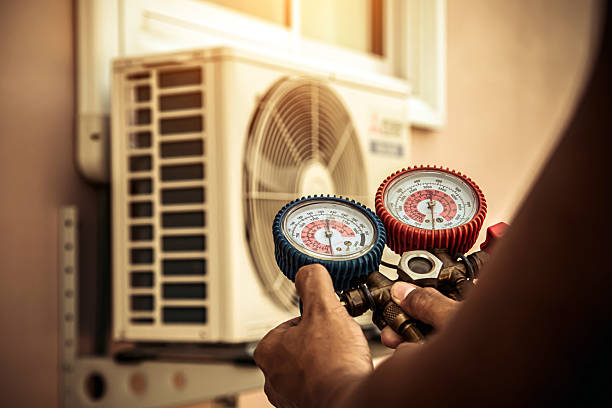 Professional Ac Installation technician working in Sand Lake, NY